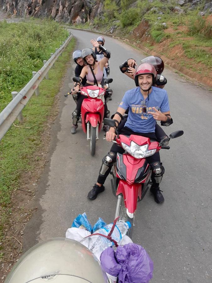Hg Hostel Provide Tours & Motorbikes Ha Giang Kültér fotó