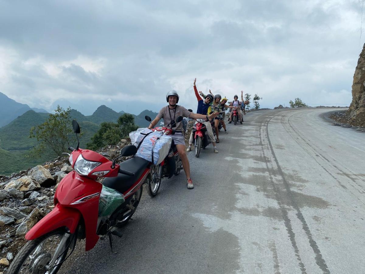 Hg Hostel Provide Tours & Motorbikes Ha Giang Kültér fotó