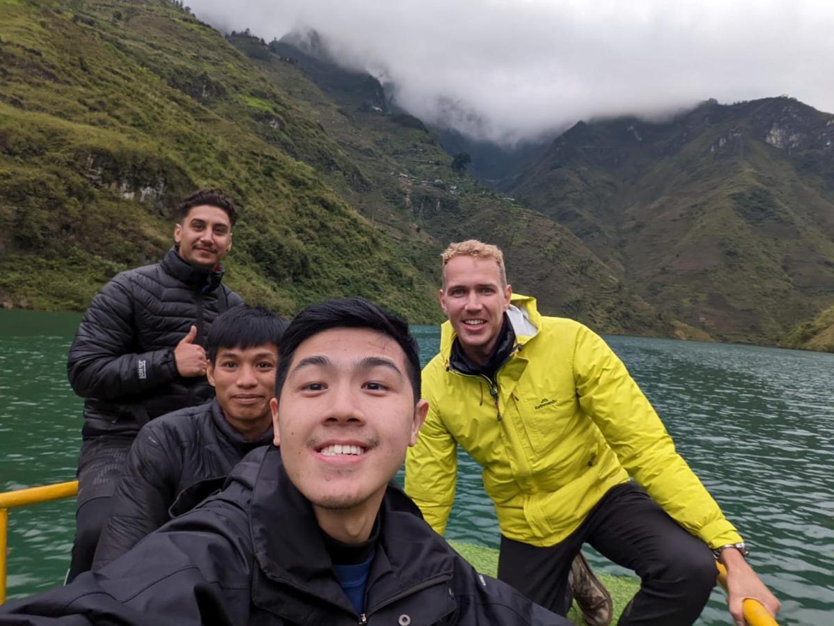 Hg Hostel Provide Tours & Motorbikes Ha Giang Kültér fotó